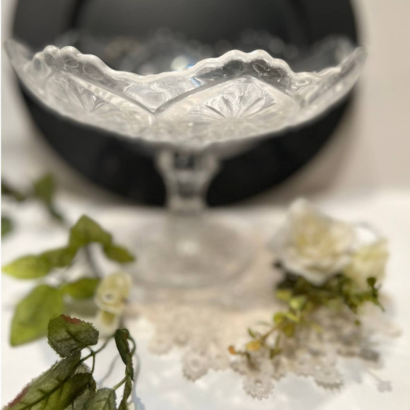 American Brilliant Period Crysyal Cut Glass compote, candy, fruit, floral. - Picture 7 of 7